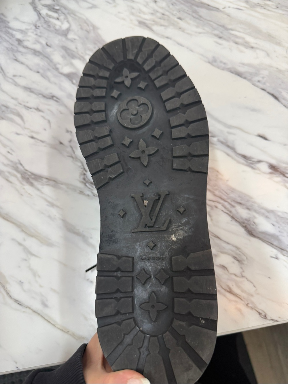 Louis Vuitton Men’s Black Leather Lace-Up Derby Shoe - Picture 3 of 11
